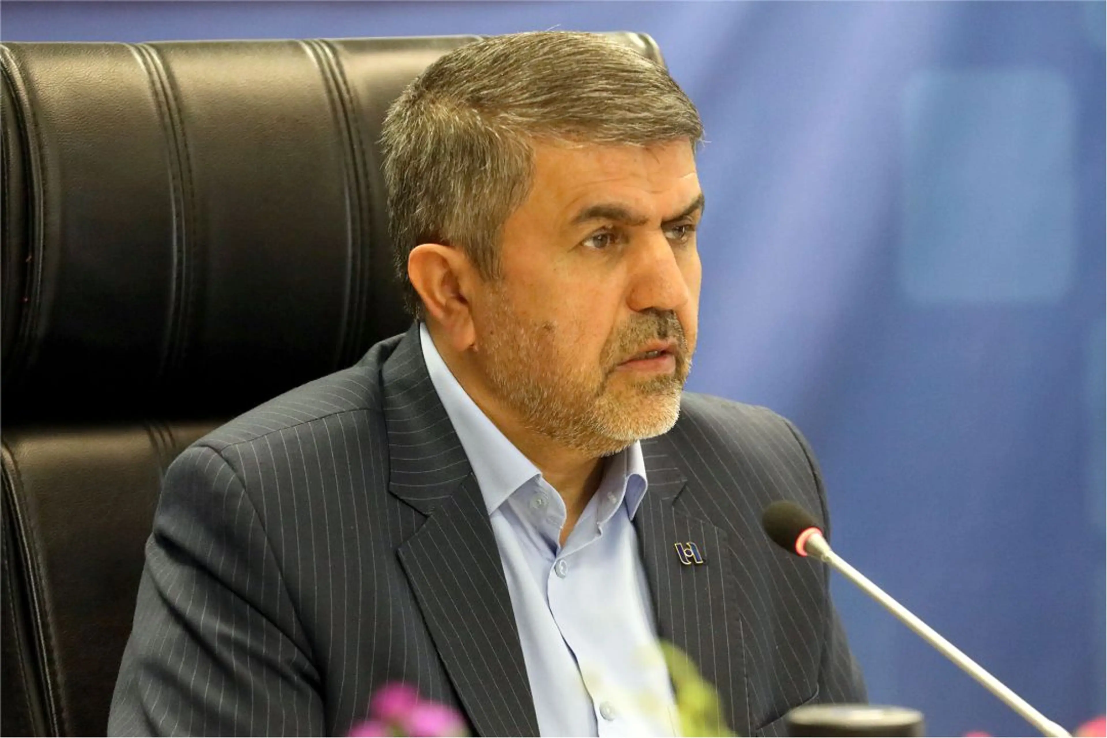 ​مدیرعامل بانک صادرات ایران در سفر به استان چهارمحال‌وبختیاری در دیداری صمیمی با همکاران بانک در ستاد و برخی شعب، بر استفاده از تمامی ظرفیت‌های بانک برای خدمت‌رسانی به مردم استان تاکید کرد و گفت: بانک صادرات ایران با جدیت به دنبال حمایت از واحدهای تولیدی و رونق تولید و اشتغال در استان است.
