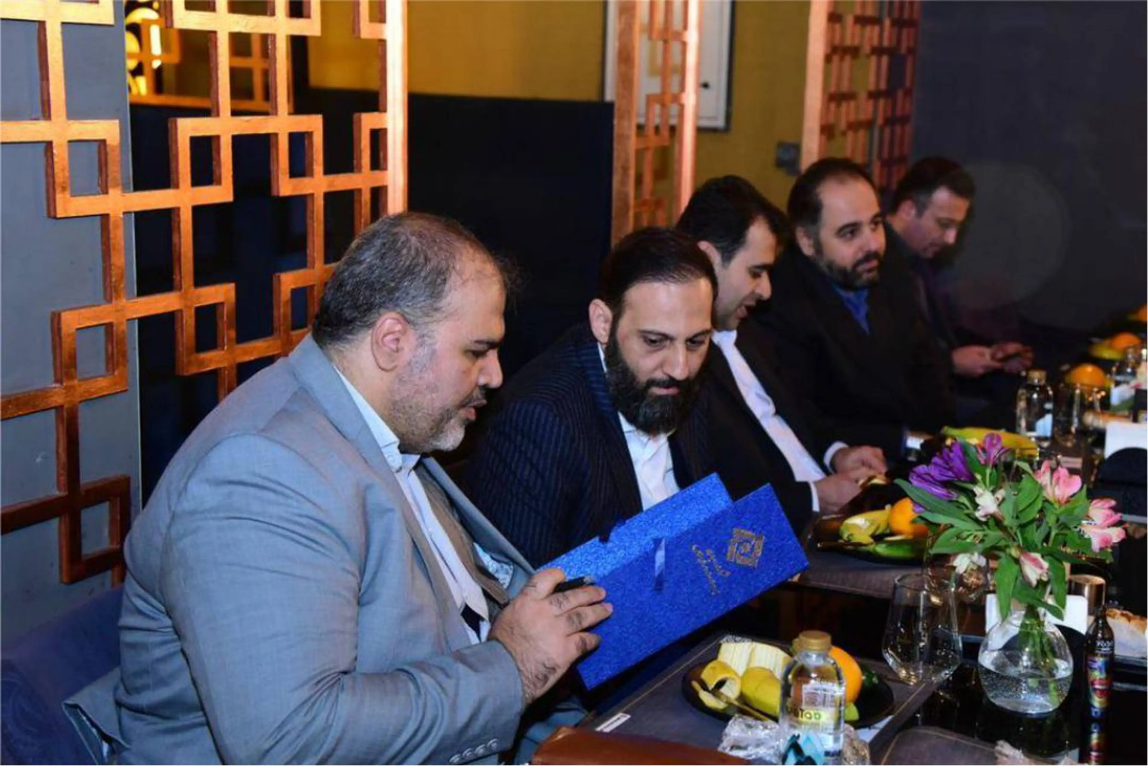 با حضور مدیرعامل گروه مالی سپهر صادرات ؛نشست بزرگداشت موفقیت های لیزینگ بانک صادرات برگزار شد و در رابطه با تشریح عملکرد سال گذشته و برنامه های سال آینده شرکت گفت و گو شد.
