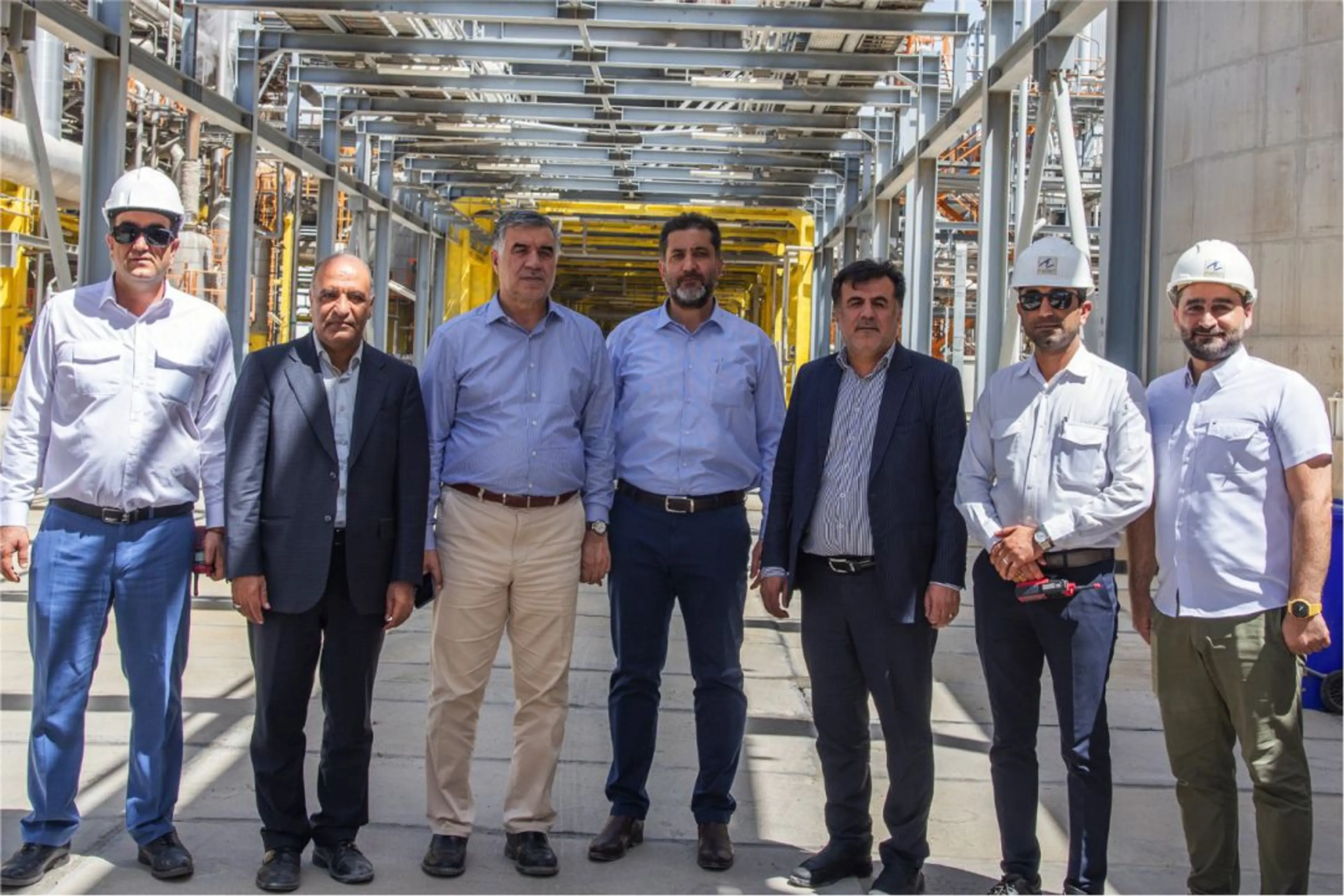 مدیرعامل هلدینگ انرژی‌ سپهر در بازدید مدیر طرح‌های شرکت ملی صنایع پتروشیمی از پتروشیمی سبلان از انجام مطالعات برای ورود به پایین‌ دست خبر داد و گفت: با تحقق این هدف‌گذاری، افزون‌ بر خلق ثروت پایدار، متانول تولیدی در سه پتروشیمی این هلدینگ به ارزش افزوده تبدیل می‌شود.
